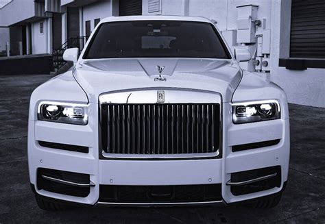 ROLLS-ROYCE CULLINAN – WHITE