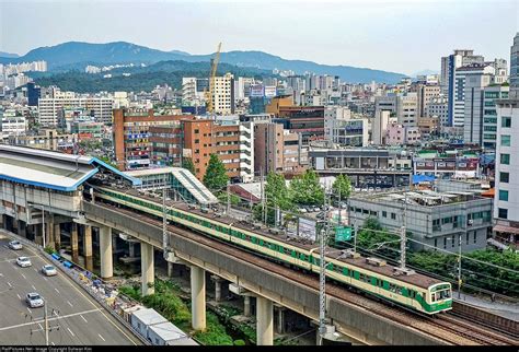 RailPictures.Net Photo: unknown Seoul Metro 2000 series at Seoul, South ...