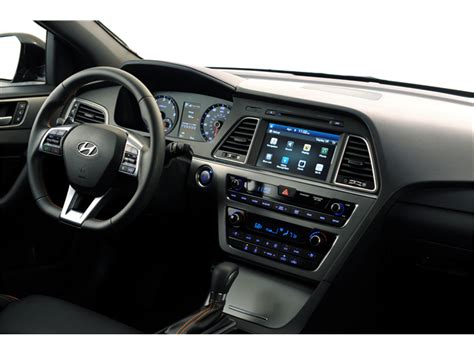 2015 Hyundai Sonata: 143 Interior Photos | U.S. News