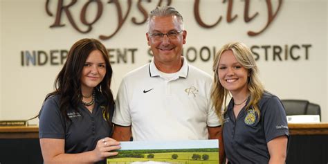 RCISD FFA Students Honored at Board Meeting | Royse City High School