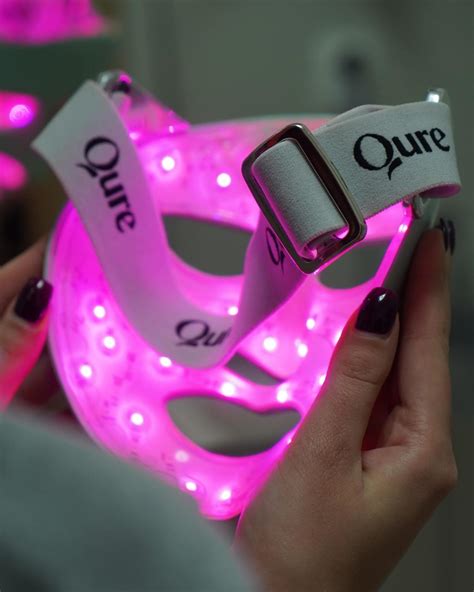 Qure LED Mask Review: Exploring the Benefits of Red Light Therapy Masks ...