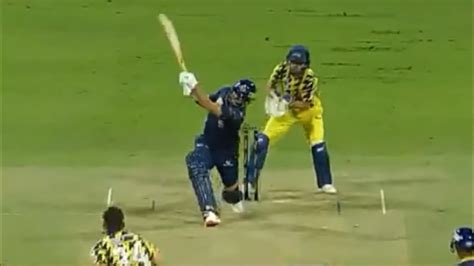 Suresh Raina batting in Abu Dhabi t10 league Suresh Raina debut for ...