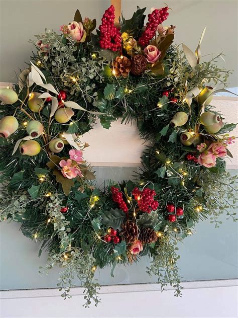 The most beautiful Christmas wreaths you can actually DIY! | Style Curator