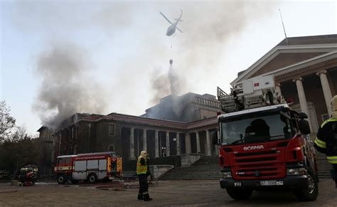 Two homes among 11 structures damaged in Cape Town fires