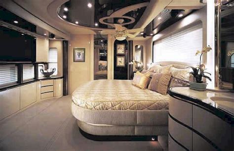 Luxurious Motorhomes Interior Design 21