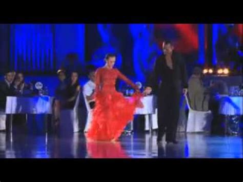 Slavik Kryklyvyy & Karina Smirnoff - Dance Legends Bamboleo Kremlin ...