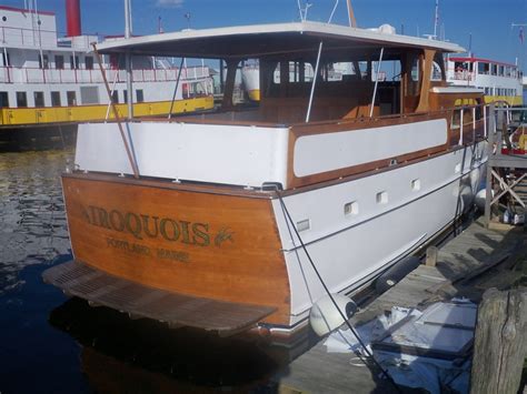 Custom paint job the Iroquois! This yacht is definitely a stand out ...