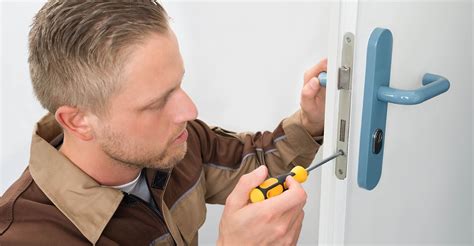 The 10 Best Door Repair Services Near Me (with Free Estimates)