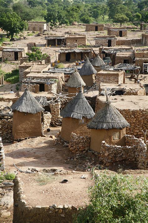 Benimato Dogon village (clay … – License image – 70184388 lookphotos