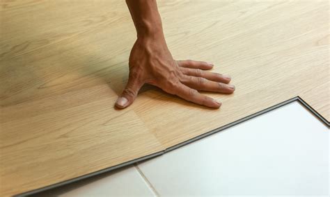 What is Click Vinyl Plank Flooring? (Pros & Cons)