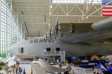 Howard Hughes’ “Spruce Goose” | Tom Dills Photography Blog