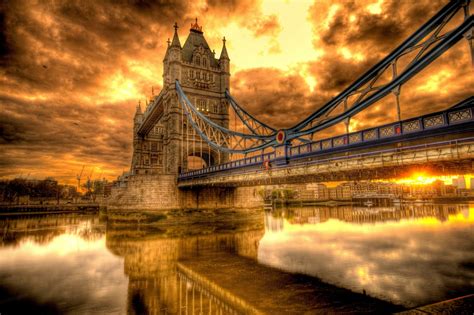 London Bridge Wallpaper