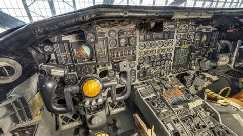 USAFM_North American XB-70 Valkyrie Cockpit_-pilot | Cockpit, Air force ...