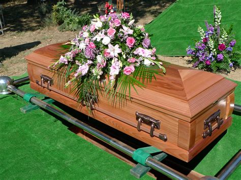 Free download Difference Between a Coffin and Casket for a Funeral ...