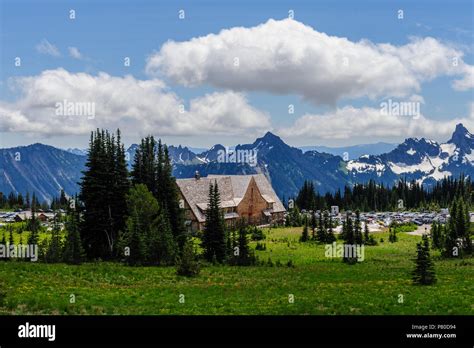 Overview of the Sunrise visitor center and parking area on Mount ...