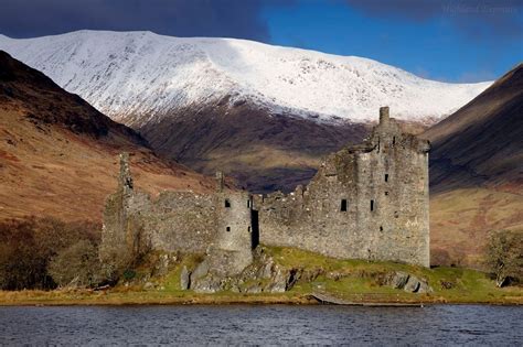 Kilchurn Castle ruins on banks of Loch Awe in Scotland. | Scotland ...