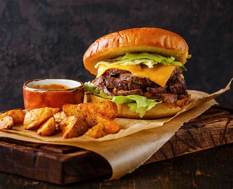 Burgers & Fries – The Marketplace Eatery