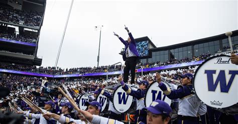 Huskies GameCenter: Live updates, highlights from No. 15 UW’s 27-13 win ...