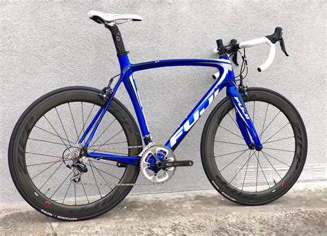 SOLD – 2014 Fuji SST 2.3 Carbon Fiber Road Bike with Shimano 105 and ...