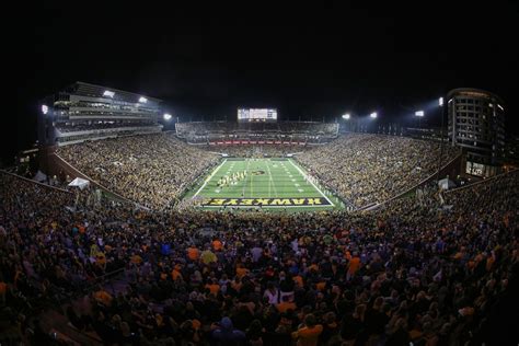 Kinnick Stadium – University of Iowa Athletics