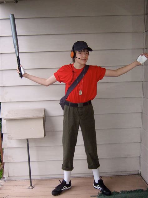 Laurie's Costumes: 2008 Cosplay: Team Fortress 2, Scout