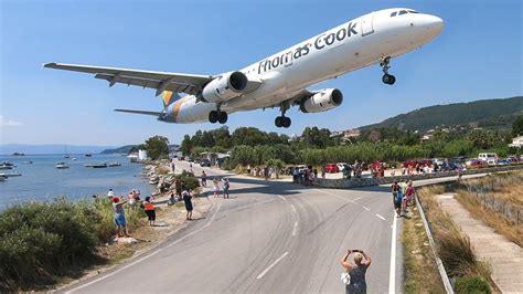 SKIATHOS 2018 - LOW LANDINGS and JETBLASTS vs. PEOPLE - Airbus A321 ...