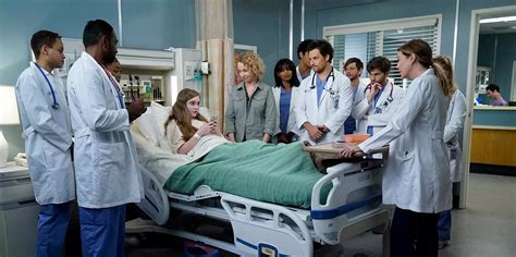 Recap Of Grey's Anatomy's Season Finale: Thunderbolts And Lightning ...