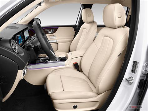 2023 Mercedes-Benz GLB-Class: 165 Interior Photos | U.S. News