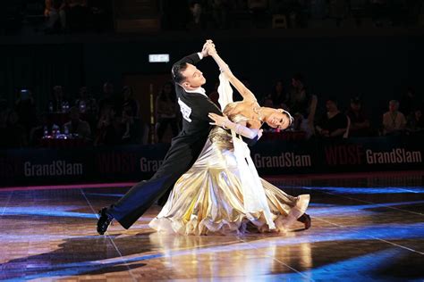 Foxtrot - Encyclopedia of DanceSport