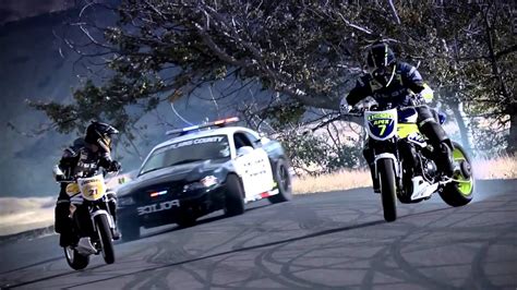 INCREDIBLE!!!!!!!!!!!! Police chase bikes, incredible Motorcycle ...