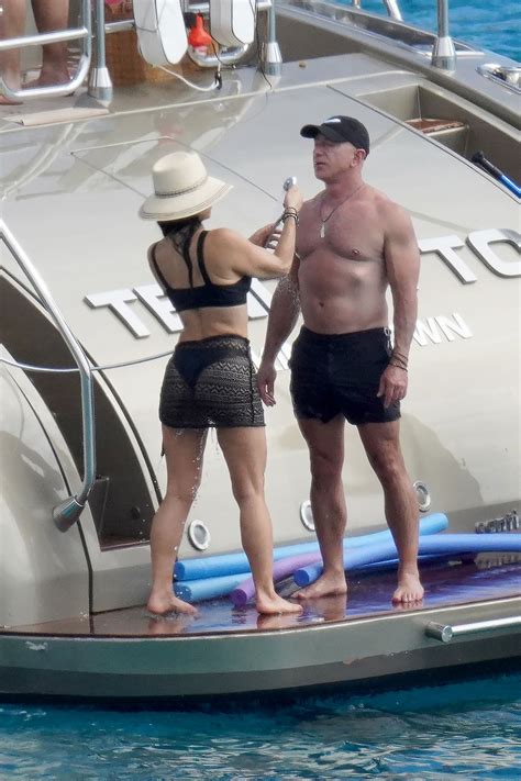 Jeff Bezos canoodles with Lauren Sánchez on yacht in St. Barts