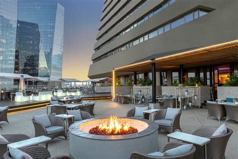 SANDTON SUN $140 ($̶4̶8̶9̶) - Updated 2021 Prices & Hotel Reviews ...