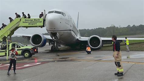 United flight makes emergency landing in LA | 12newsnow.com