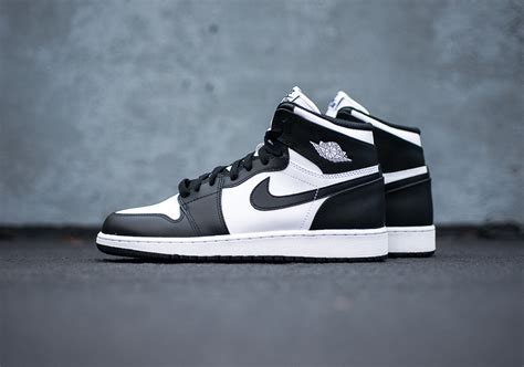 Air Jordan 1 Retro High OG GS "Black/White" - SneakerNews.com