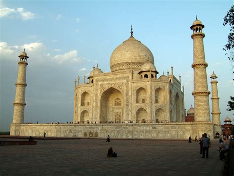 File:Agra-Taj-Mahal-Mausoleum-architecture-Apr-2008-04.JPG - Wikimedia ...