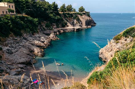 The beaches on the Sorrento Coast - Italia.it