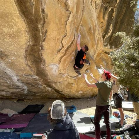 Learn to Boulder - Bolder Climbing Community