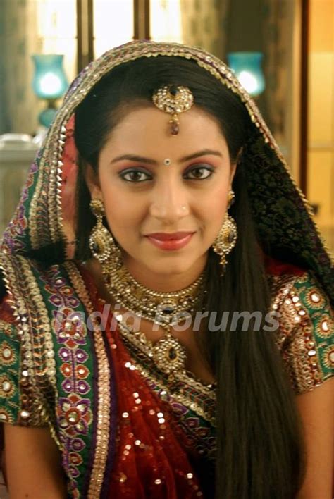 Pratyusha Banerjee as Anandi in Balika Vadhu Photo