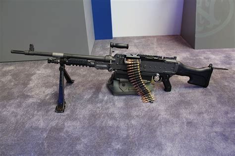 World Defence News: FN Herstal presents FN MAG 7.62mm machine gun ...