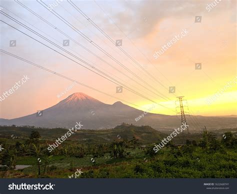 Gunung Prau Mount Prau Golden Sunset Stock Photo 1622668741 | Shutterstock