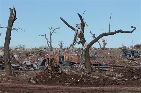 Tornado,destruction,moore,oklahoma,veterans memorial park - free image ...