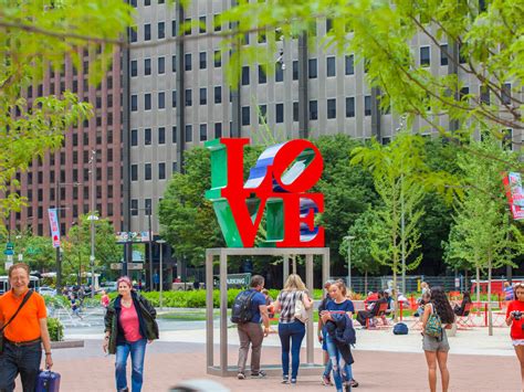 LOVE Statue | Visit Philadelphia