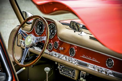 The beautiful interior of a 1955 Mercedes-Benz 300 SL. | Benz, Mercedes ...