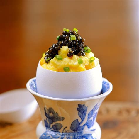 JULES FOOD...: CAVIAR and EGGS IN A PERFECT EGG SHELL CUP