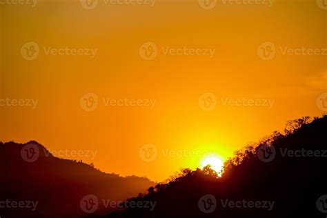 Sunset mountain view 14789046 Stock Photo at Vecteezy