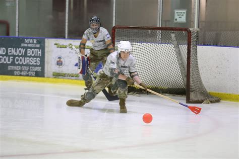 Broomball - Rules and Guide - Rules, Equipment and how to play Broomball