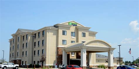 Affordable Pet-Friendly Hotel in Sidney, MT | Holiday Inn Express ...