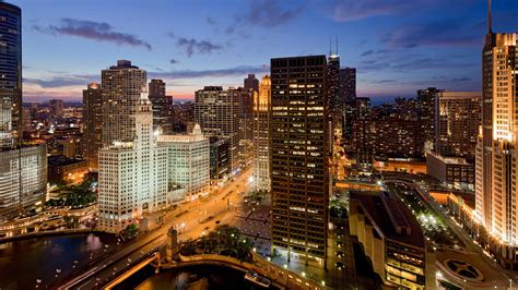 Downtown Chicago Hotel Near Navy Pier | Hyatt Regency Chicago