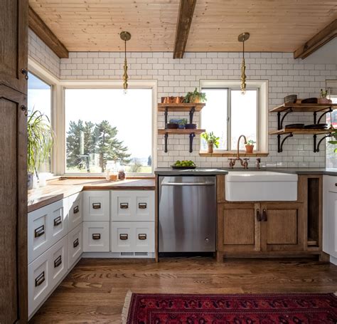 18+ Awe-Inspiring Rustic Farmhouse Kitchen Cabinets ~ Aesthetic Home Design