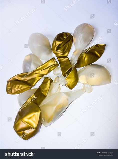 Gold Confetti Balloons Transparent Gold Confetti Stock Photo 1991871917 ...